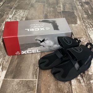 XCEL axis 3.0mm split toe water wetsuit bootie never worn